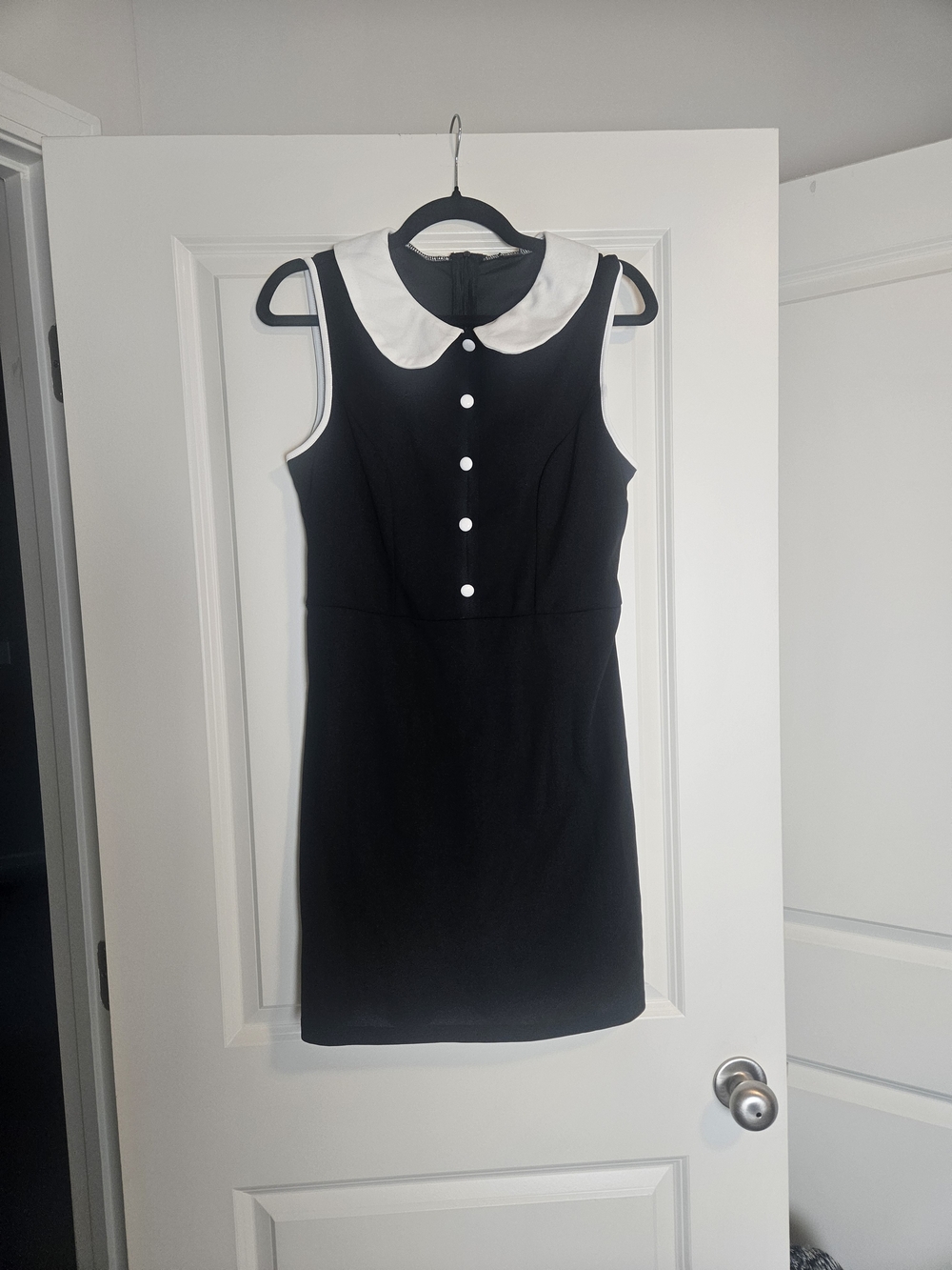 SHEIN Black Sleeveless Dress with White Peter Pan Collar